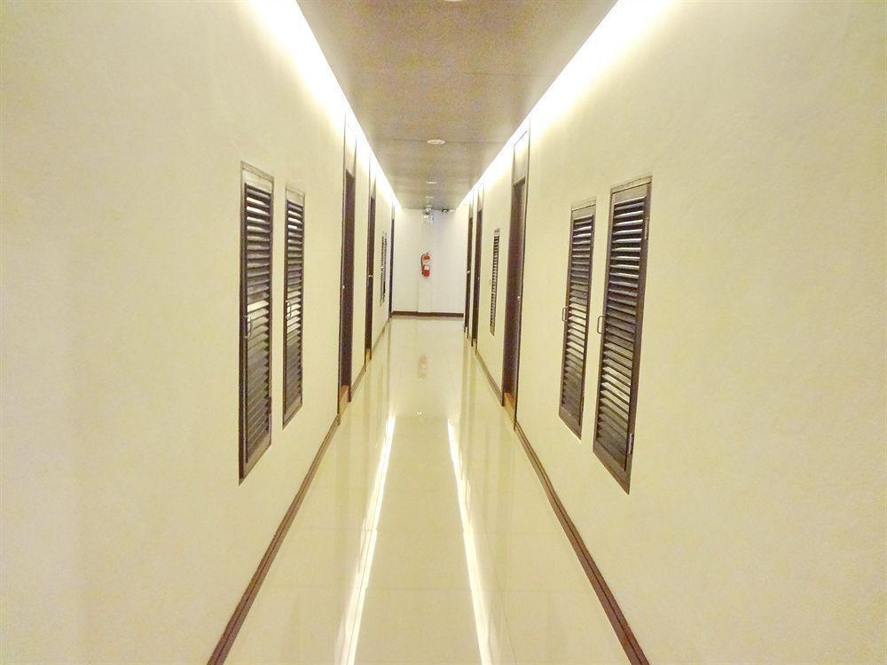 Sleep Tight Hotel Джомтиен Бийч Екстериор снимка